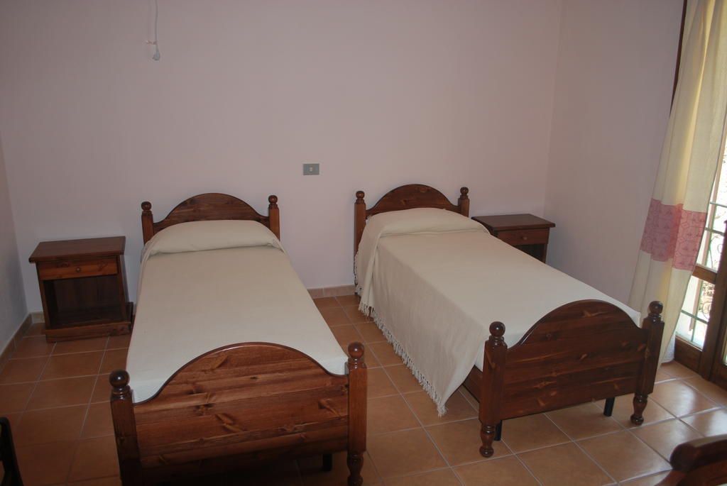 Punto Di Ristoro Uttolo Bed & Breakfast Baunei Ngoại thất bức ảnh