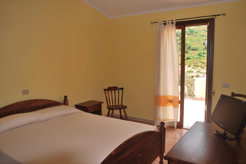 Punto Di Ristoro Uttolo Bed & Breakfast Baunei Ngoại thất bức ảnh