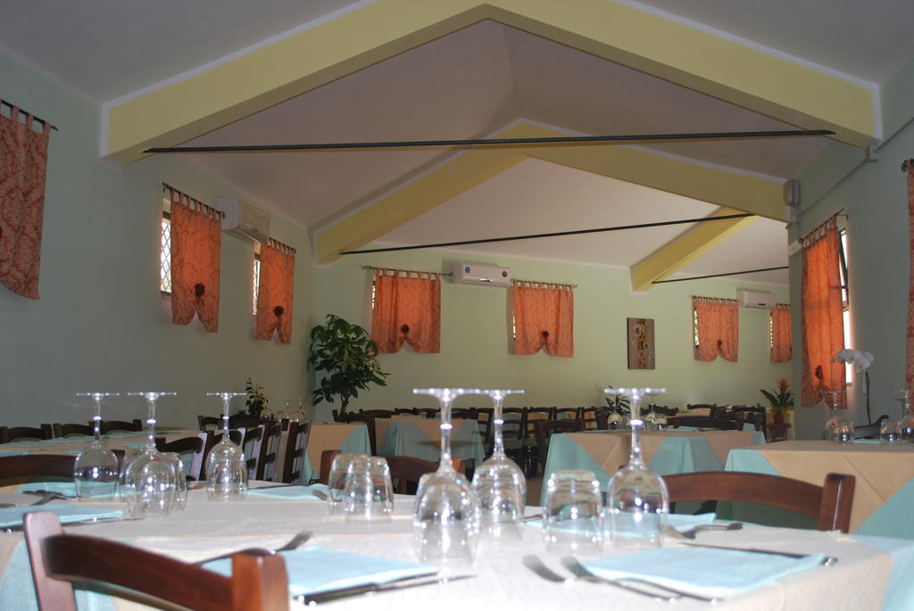 Punto Di Ristoro Uttolo Bed & Breakfast Baunei Ngoại thất bức ảnh